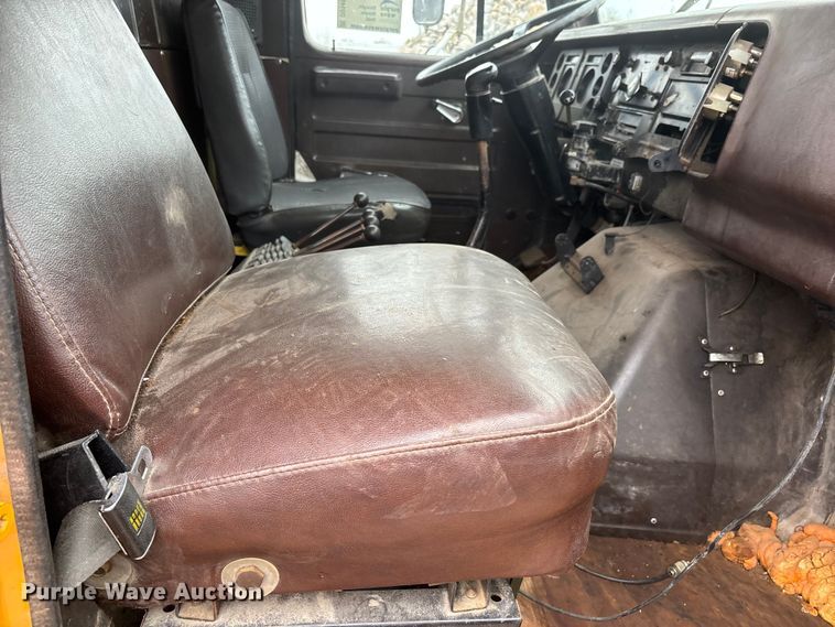 image for item DU1499 1988 International S1900 dump truck