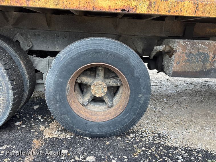 image for item DU1499 1988 International S1900 dump truck