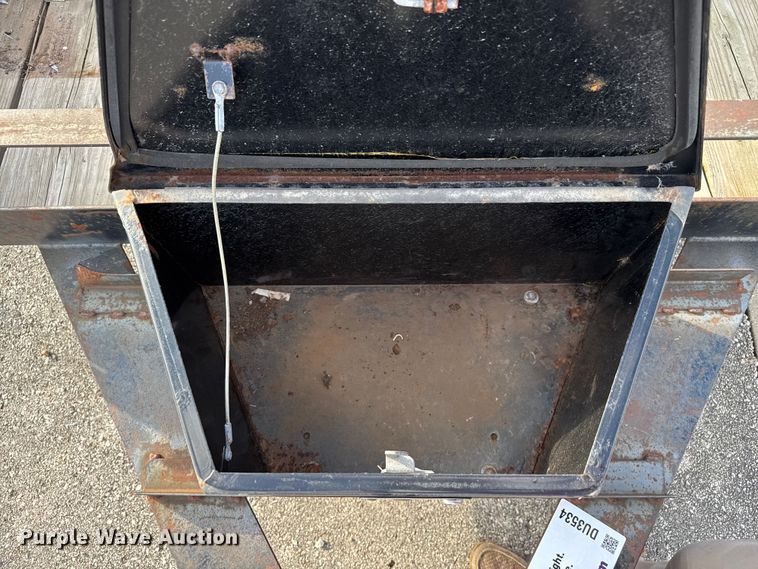 image for item DU3534 1987 JFW utility trailer