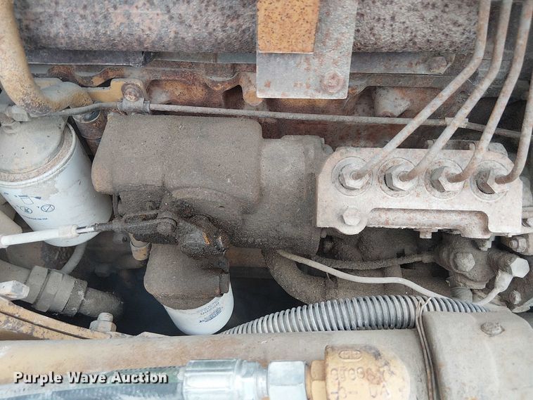 image for item DU3602 1983 Caterpillar D3B dozer