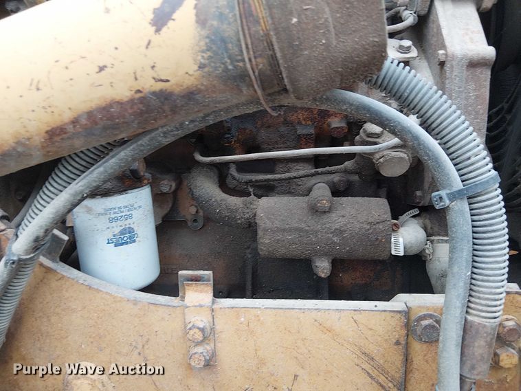 image for item DU3602 1983 Caterpillar D3B dozer