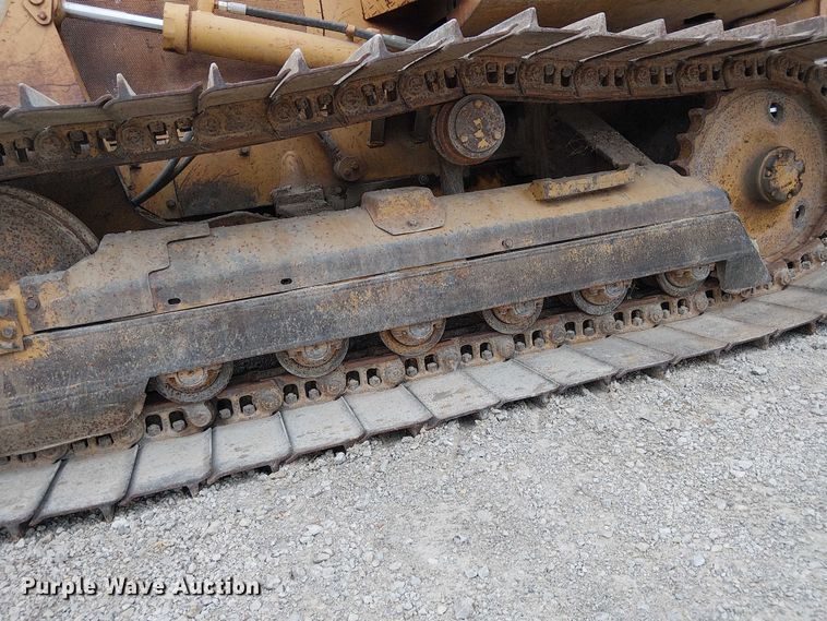 image for item DU3602 1983 Caterpillar D3B dozer