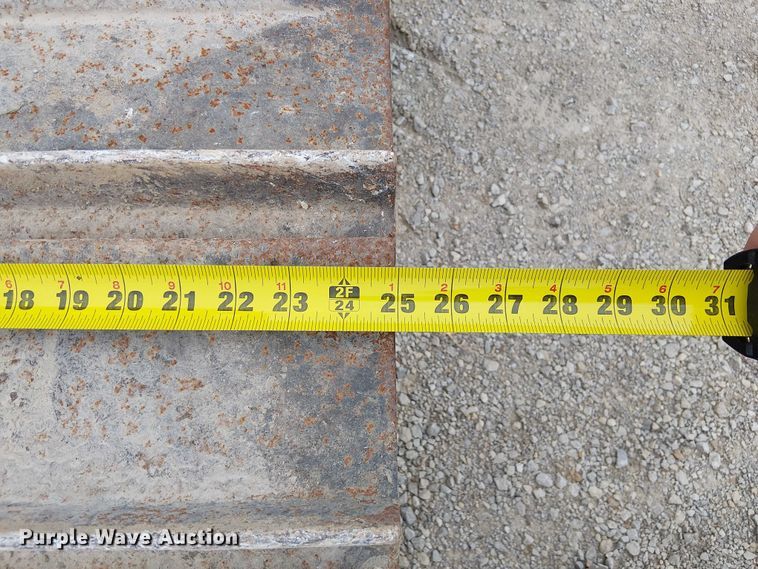 image for item DU3602 1983 Caterpillar D3B dozer