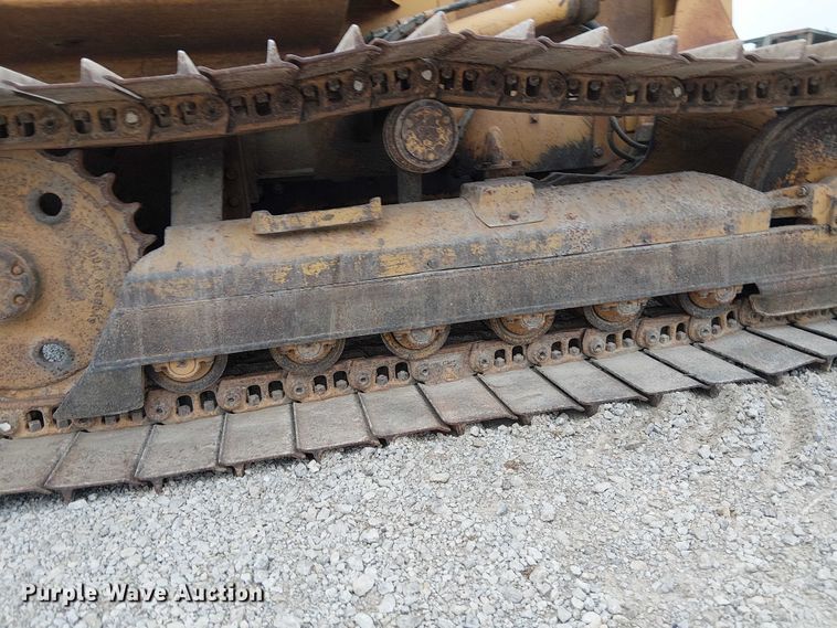 image for item DU3602 1983 Caterpillar D3B dozer