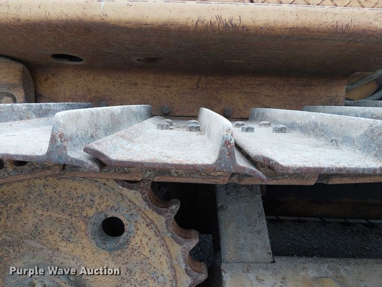 image for item DU3602 1983 Caterpillar D3B dozer