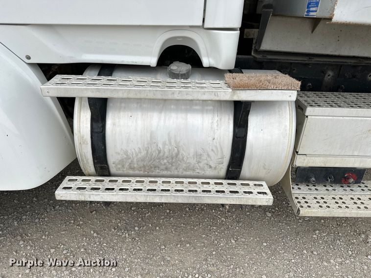 image for item DU3603 2004 Sterling L-Line dump truck