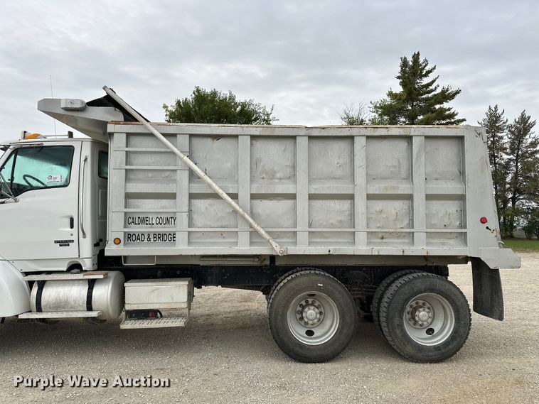 image for item DU3603 2004 Sterling L-Line dump truck