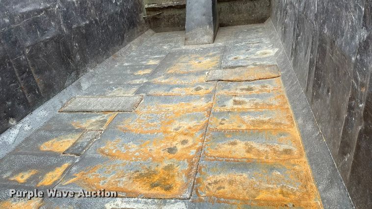 image for item DU3603 2004 Sterling L-Line dump truck