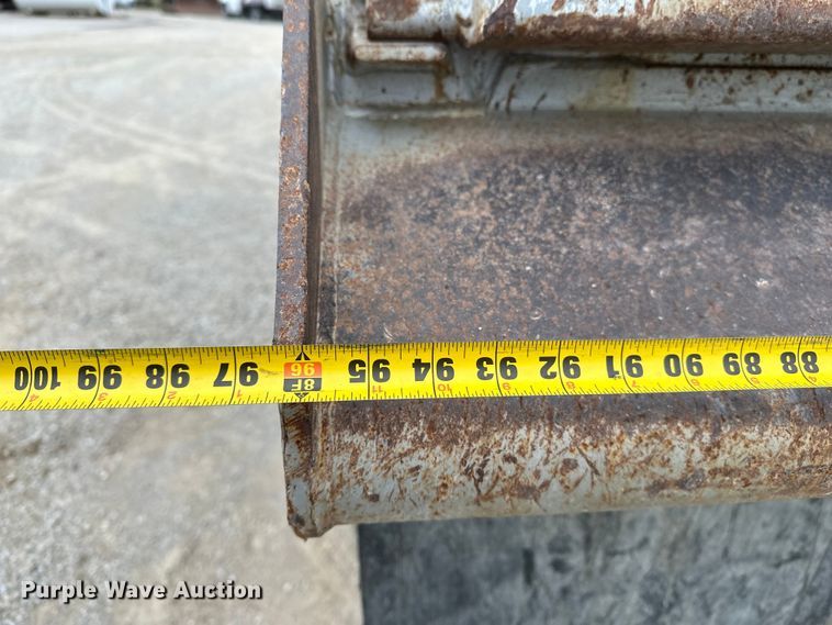 image for item DU3603 2004 Sterling L-Line dump truck