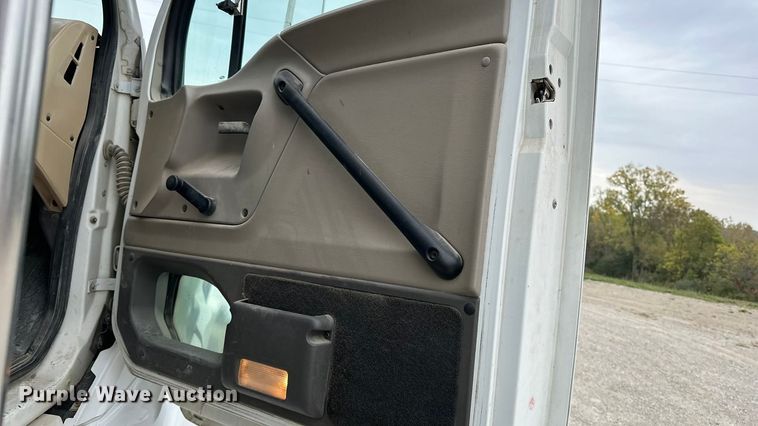 image for item DU3603 2004 Sterling L-Line dump truck