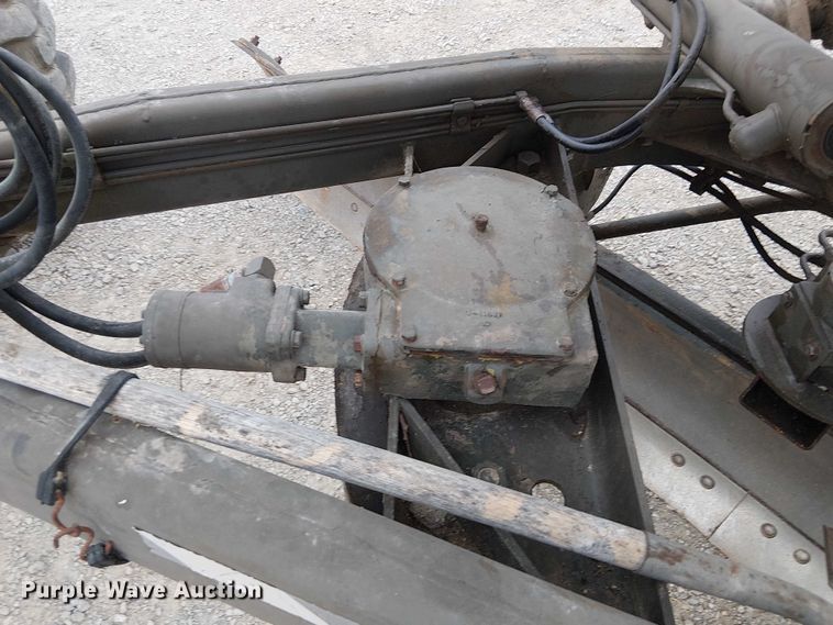 image for item DU3604 1978 John Deere 570A motor grader