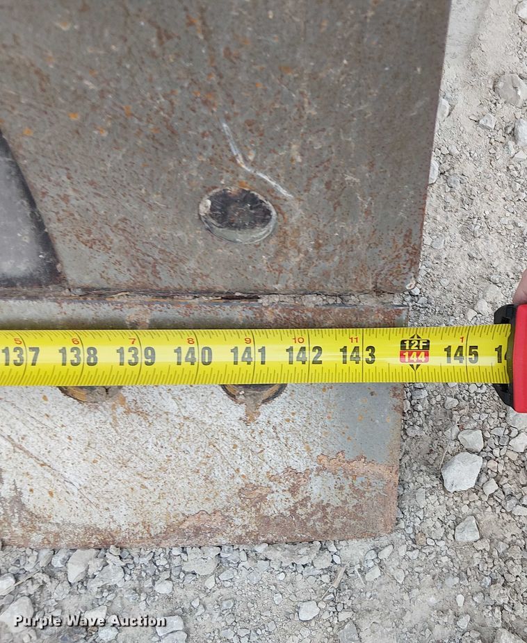 image for item DU3604 1978 John Deere 570A motor grader