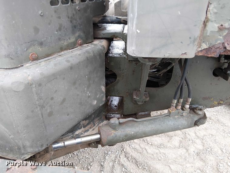 image for item DU3604 1978 John Deere 570A motor grader