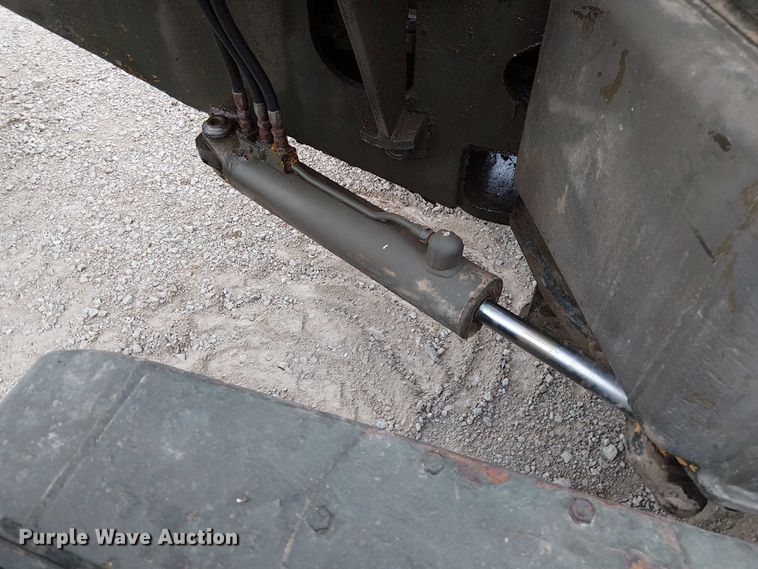 image for item DU3604 1978 John Deere 570A motor grader