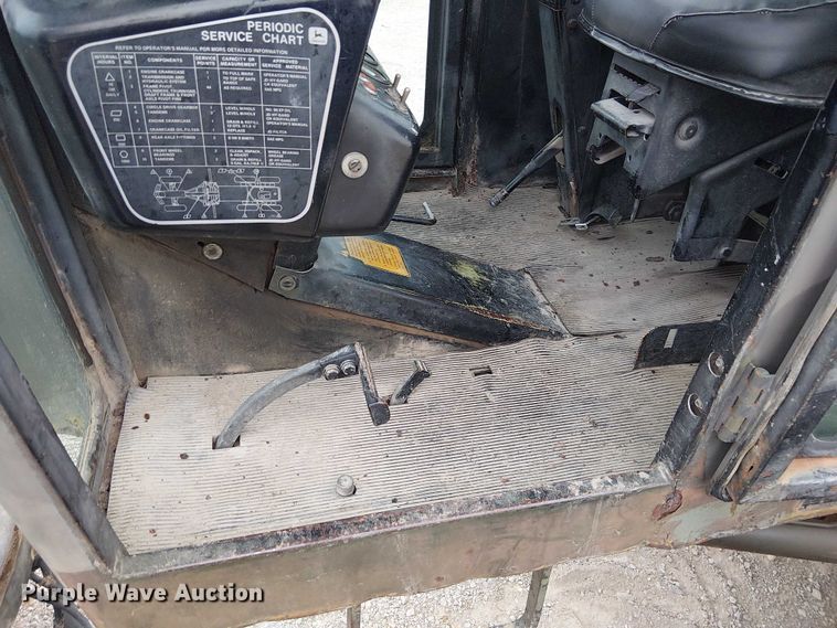 image for item DU3604 1978 John Deere 570A motor grader