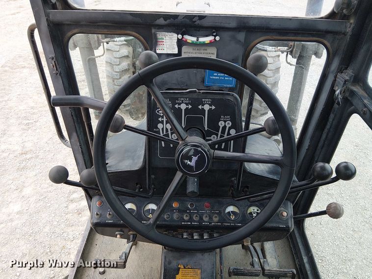 image for item DU3604 1978 John Deere 570A motor grader