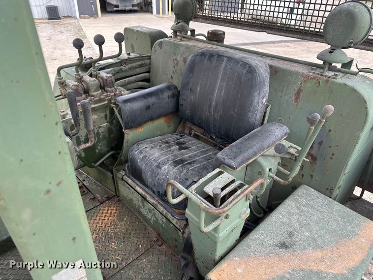 image for item DU3605 1967 Caterpillar D7E dozer