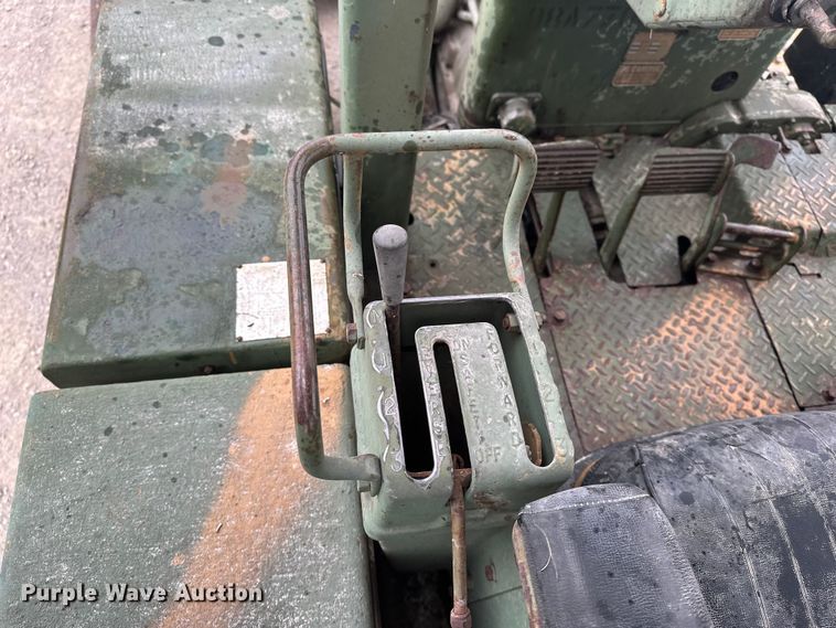 image for item DU3605 1967 Caterpillar D7E dozer