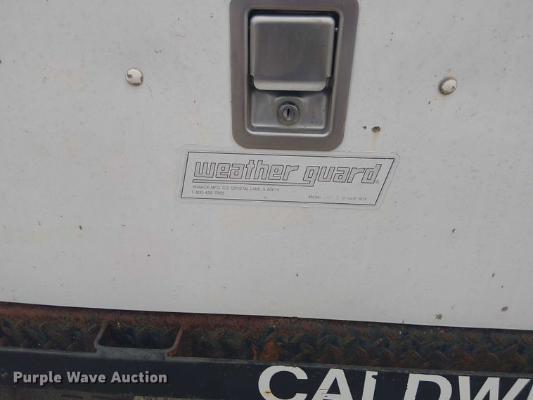 image for item DU3606 2003 Chevrolet Silverado 3500 flatbed pickup truck