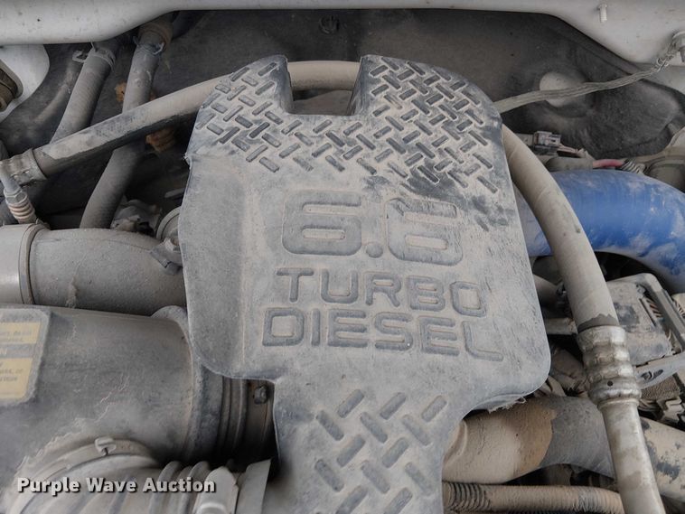 image for item DU3606 2003 Chevrolet Silverado 3500 flatbed pickup truck