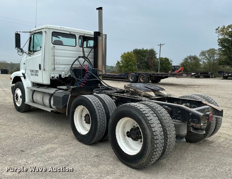 image for item DU3607 2004 Freightliner FL112 semi truck