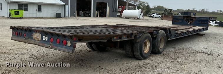 image for item DU3608 1974 Hyster drop deck hydraulic tail equipment trailer