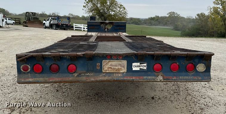 image for item DU3608 1974 Hyster drop deck hydraulic tail equipment trailer