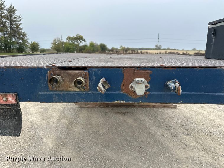 image for item DU3608 1974 Hyster drop deck hydraulic tail equipment trailer