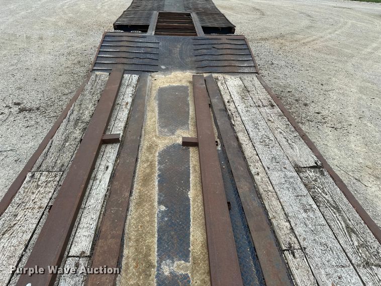 image for item DU3608 1974 Hyster drop deck hydraulic tail equipment trailer