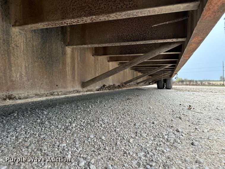 image for item DU3608 1974 Hyster drop deck hydraulic tail equipment trailer