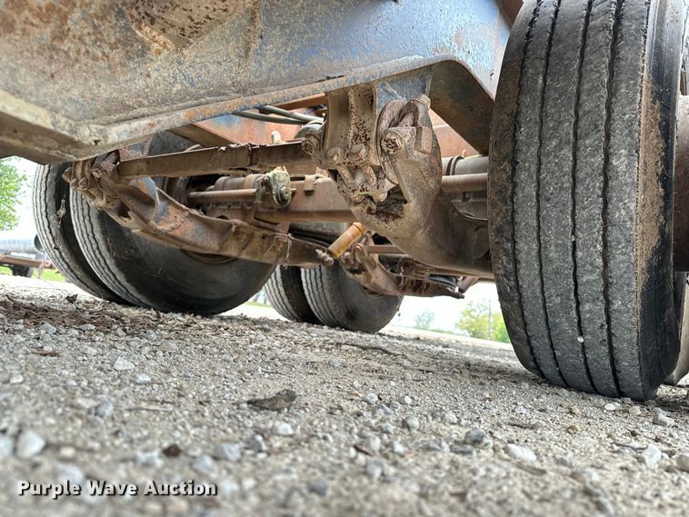 image for item DU3608 1974 Hyster drop deck hydraulic tail equipment trailer