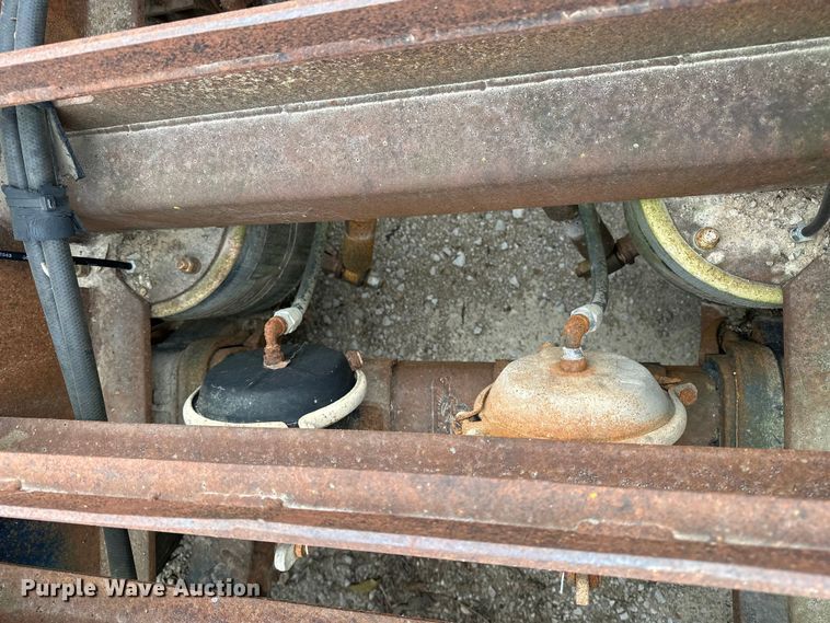 image for item DU3608 1974 Hyster drop deck hydraulic tail equipment trailer