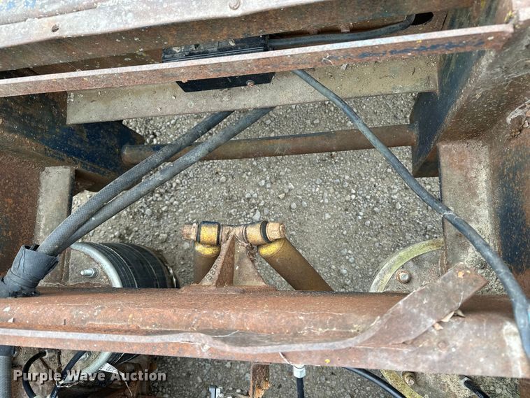 image for item DU3608 1974 Hyster drop deck hydraulic tail equipment trailer