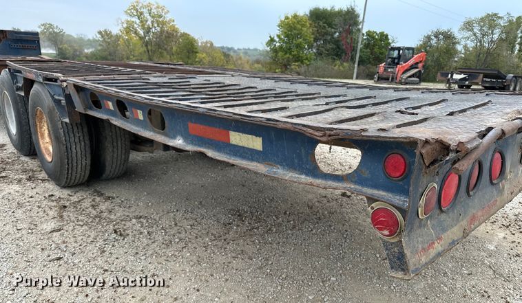 image for item DU3608 1974 Hyster drop deck hydraulic tail equipment trailer