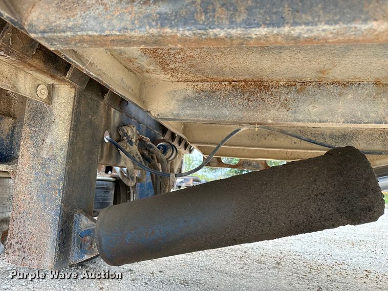 image for item DU3608 1974 Hyster drop deck hydraulic tail equipment trailer