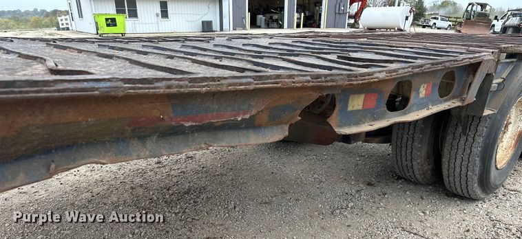 image for item DU3608 1974 Hyster drop deck hydraulic tail equipment trailer