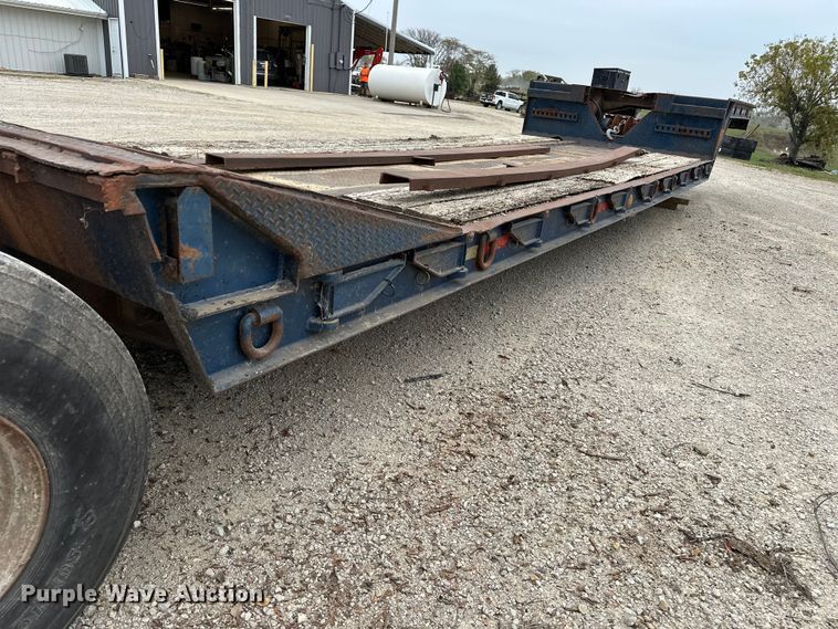 image for item DU3608 1974 Hyster drop deck hydraulic tail equipment trailer