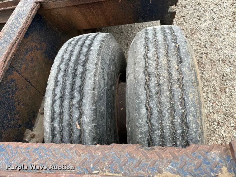 image for item DU3608 1974 Hyster drop deck hydraulic tail equipment trailer