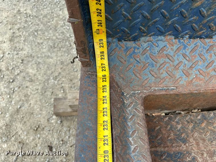 image for item DU3608 1974 Hyster drop deck hydraulic tail equipment trailer