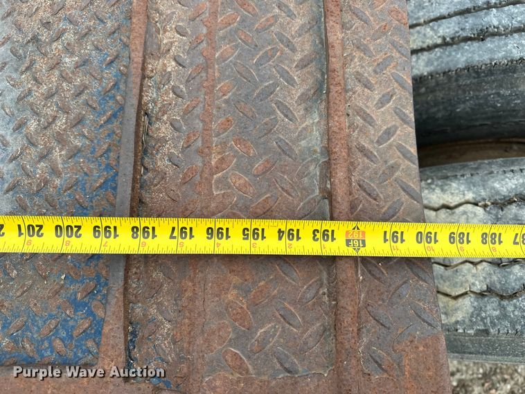 image for item DU3608 1974 Hyster drop deck hydraulic tail equipment trailer