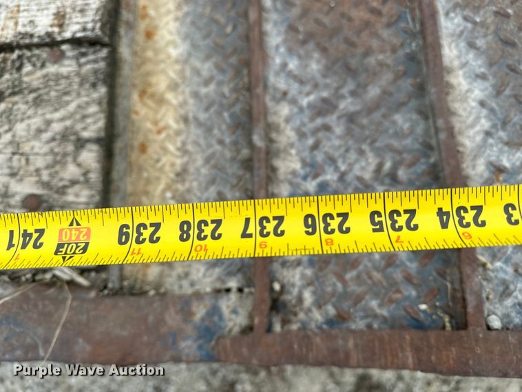 image for item DU3608 1974 Hyster drop deck hydraulic tail equipment trailer