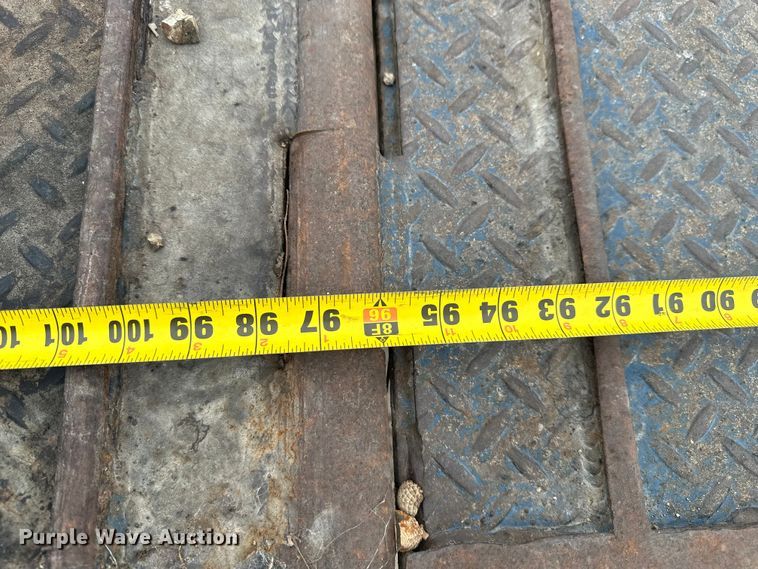 image for item DU3608 1974 Hyster drop deck hydraulic tail equipment trailer