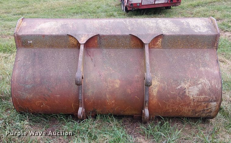 image for item DU3610 JRB wheel loader bucket