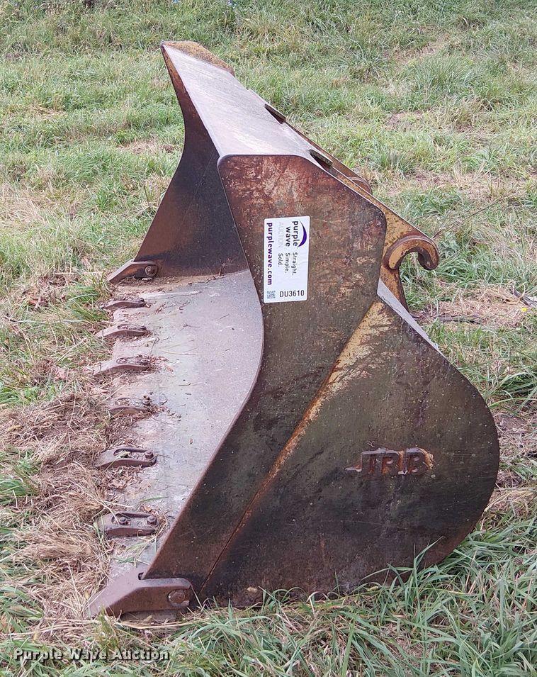 image for item DU3610 JRB wheel loader bucket