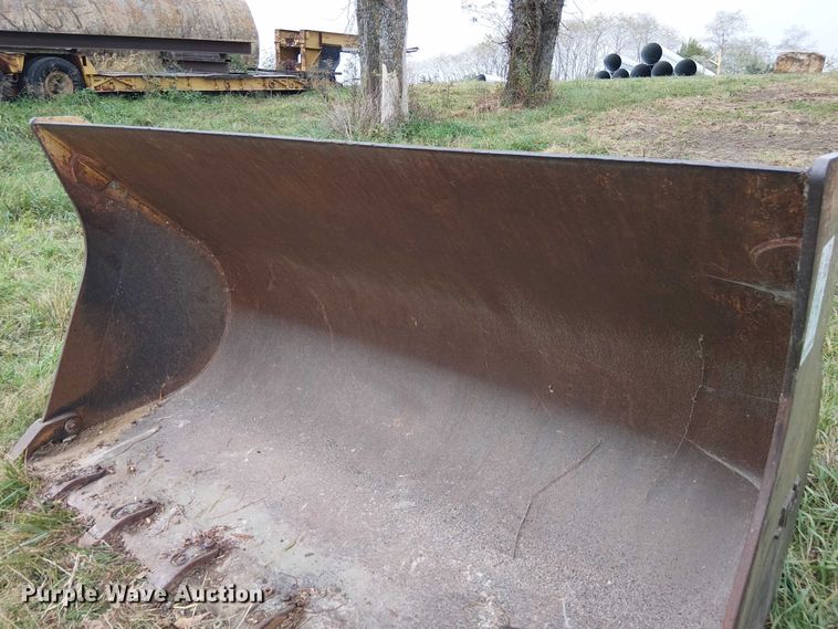 image for item DU3610 JRB wheel loader bucket