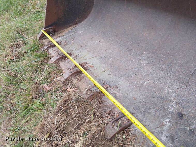 image for item DU3610 JRB wheel loader bucket