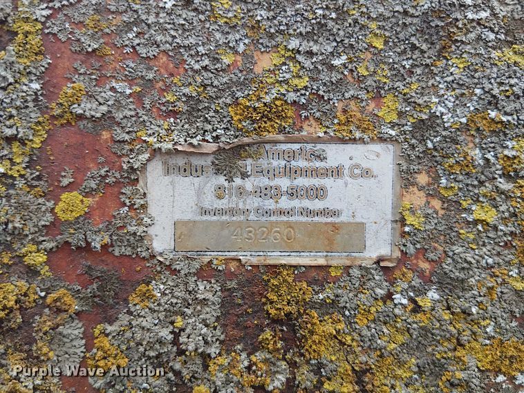 image for item DU3610 JRB wheel loader bucket