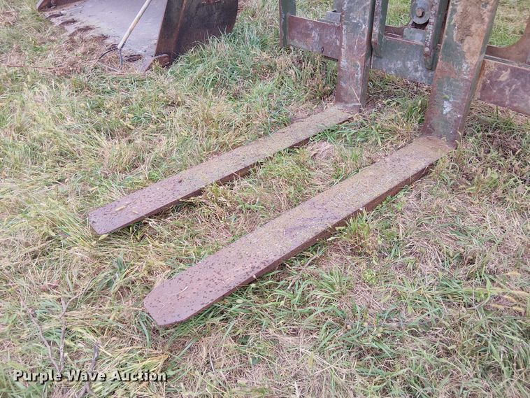 image for item DU3611 Wheel loader forks