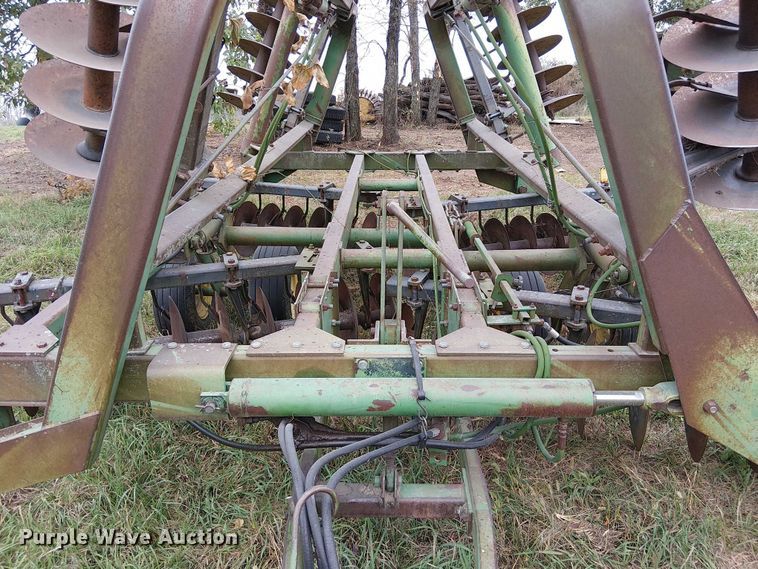 image for item DU3612 John Deere 235 double off-set disk