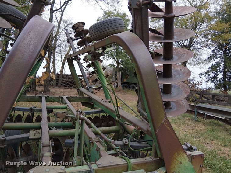 image for item DU3612 John Deere 235 double off-set disk